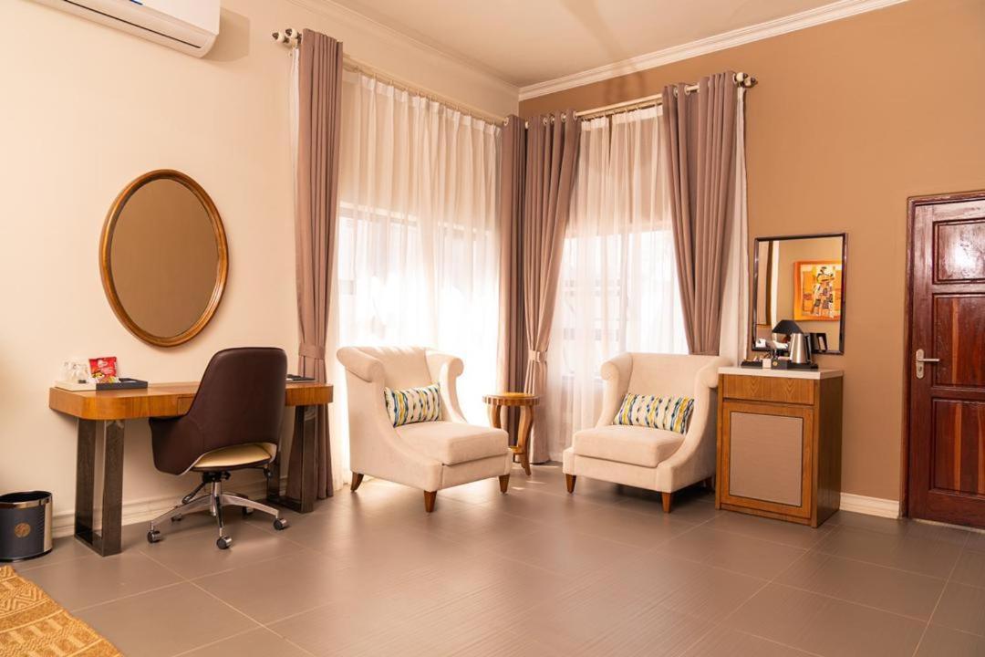 Ezulwini Villa Hotel Harare Exterior foto